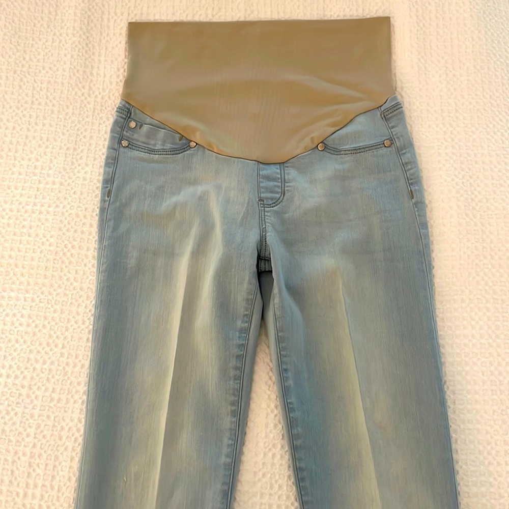 Liverpool Jeans Co Maternity jeans; size 6/ 28; light wash ankle cut